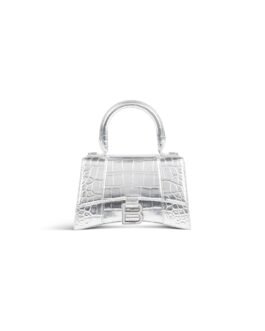 medium 5928331s4cy8110 f.jpg