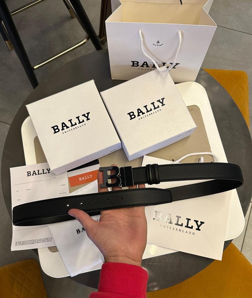 Ceinture en cuir à boucle réglable et réversible