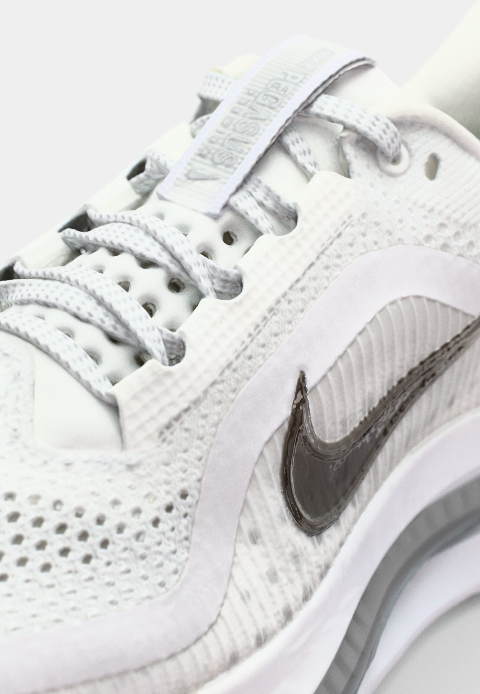 PEGASUS PREMIUM - Chaussures de running sur route - white/metallic silver – Image 4