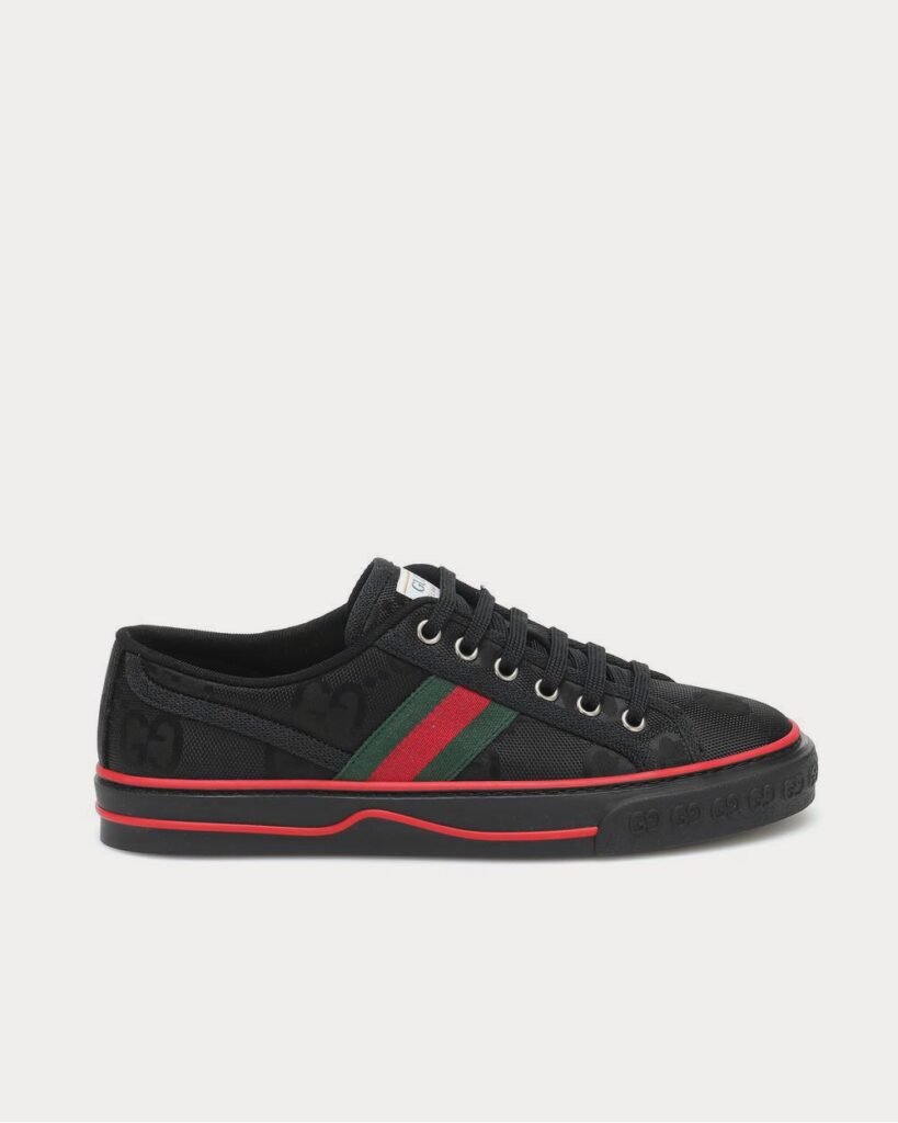 Baskets basses noires Gucci Off The Grid en jacquard GG