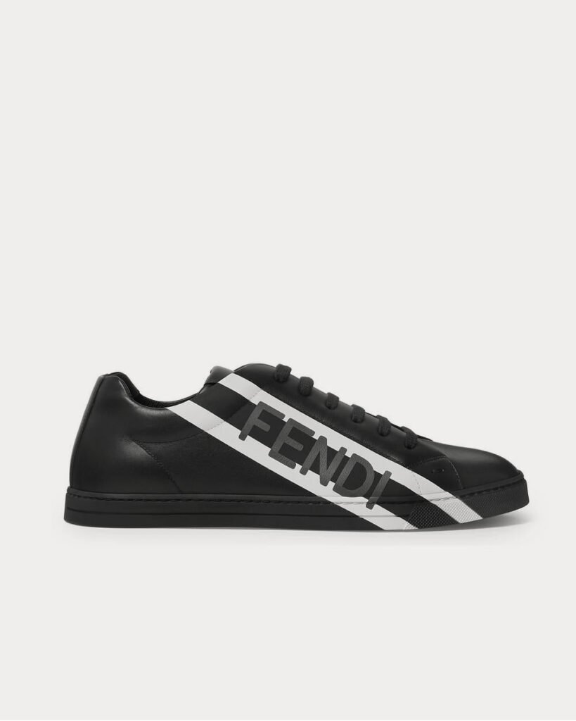 Baskets basses noires en cuir à imprimé logo Fendi