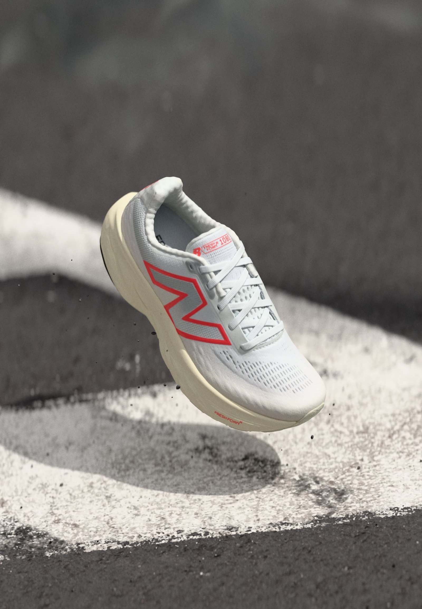 FRESH FOAM X 1080 V14 - Chaussures de running sur route - white - white