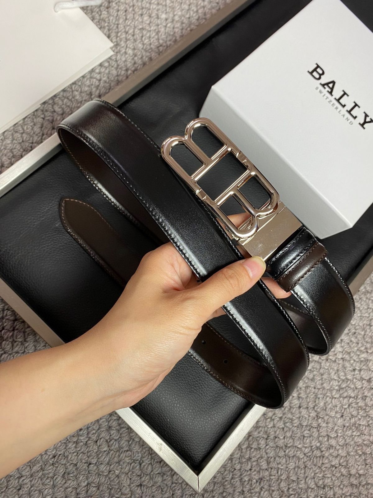 Ceinture réversible Britt avec fermeture à boucle pour homme – Image 8