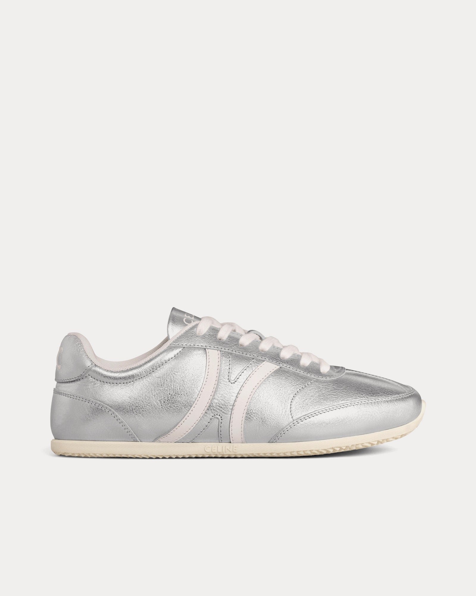 Baskets basses Celine Jogger avec signature Triomphe en cuir de veau laminé argent/blanc optique