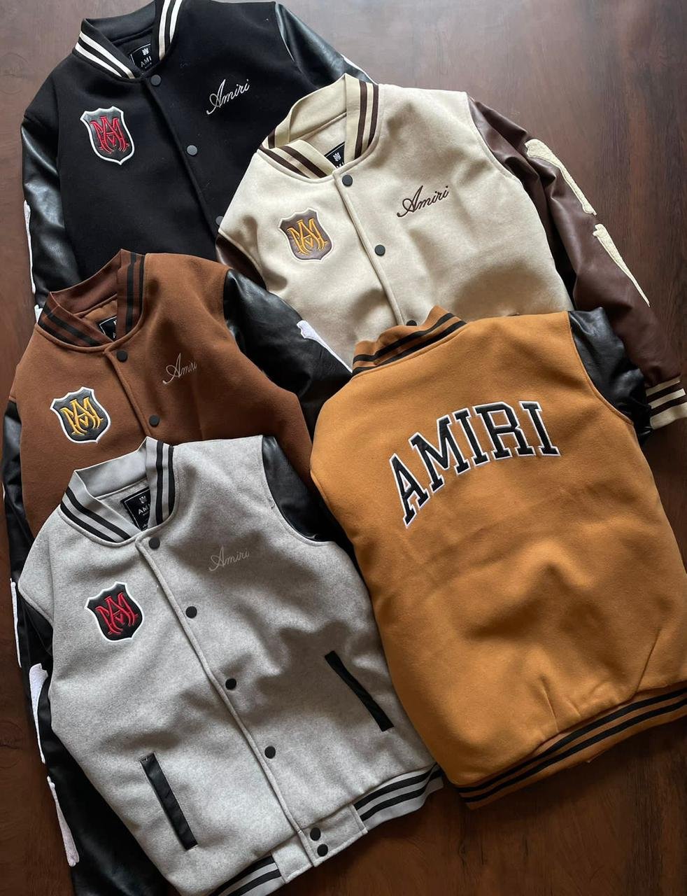 Veste universitaire personnalisée de qualité pour homme