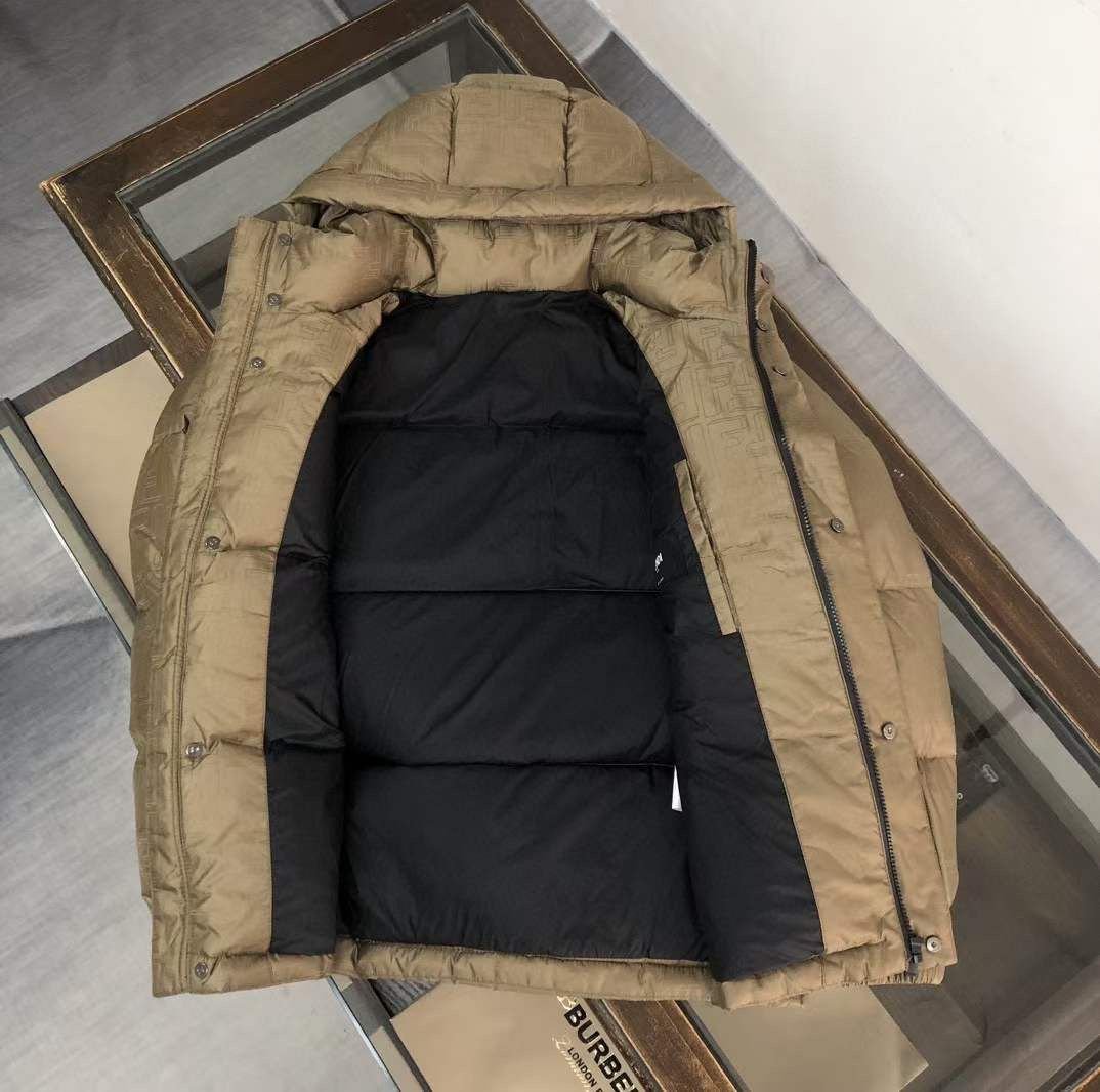 Doudoune à capuche avec patch logo FENDI