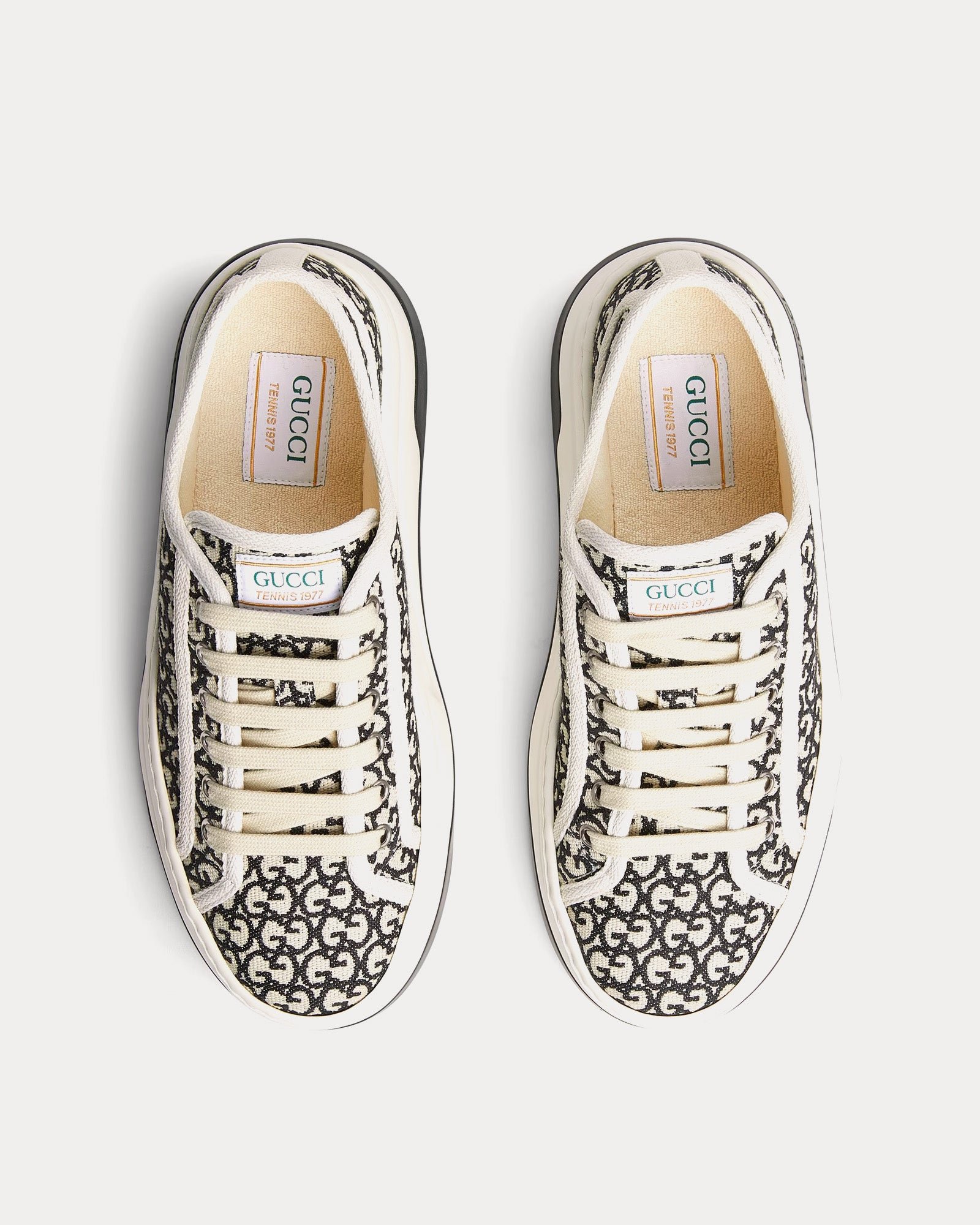 Baskets basses Gucci Tennis 1977 en toile GG Jacquard ivoire/noir – Image 2