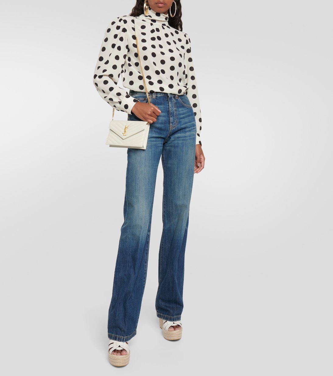 Portefeuille à chaîne Cassandre en cuir matelassé – Image 5