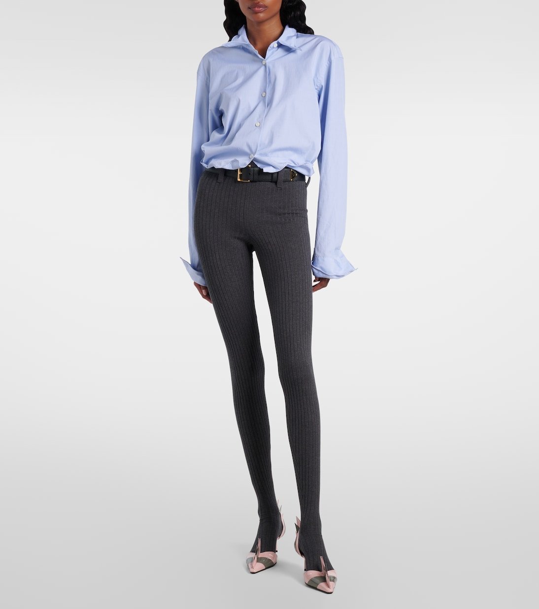 Escarpins Prada en cuir verni brillant, élégance italienne moderne – Image 3