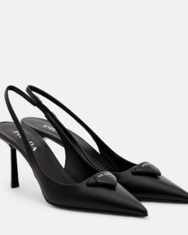 Escarpins en cuir Saffiano noir avec bride sling-back et logo Prada