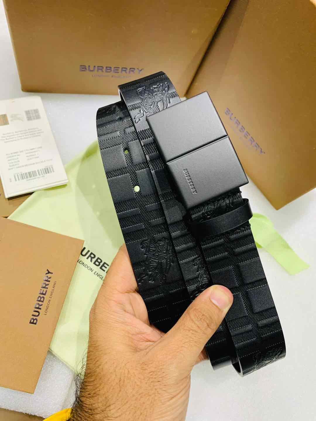 CEINTURE HOMME BURBERRY ALL BLACK EBOSSED PREMIUM