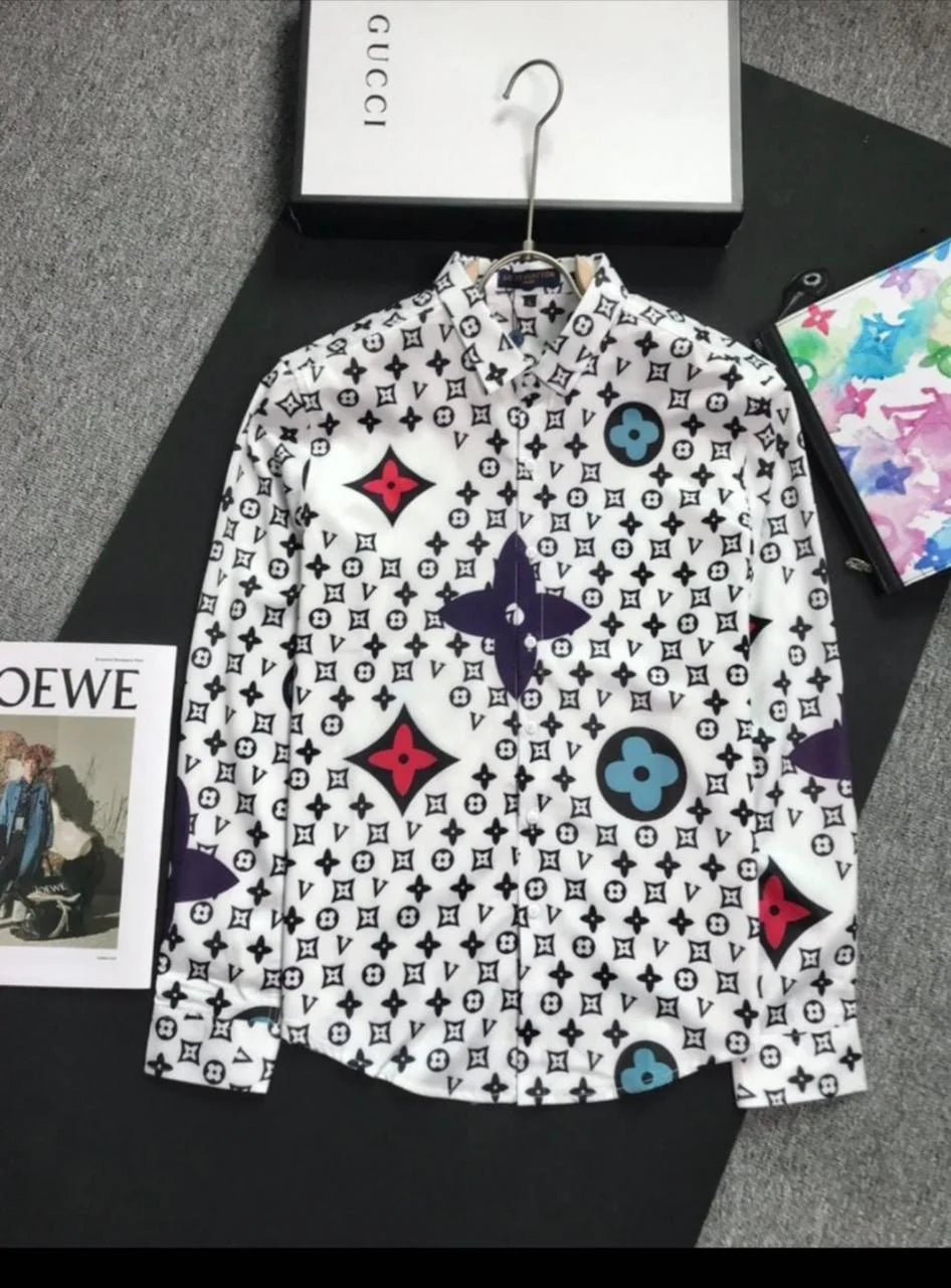 LOUIS VUITTON || Chemise blanche à manches longues et boutons 3D