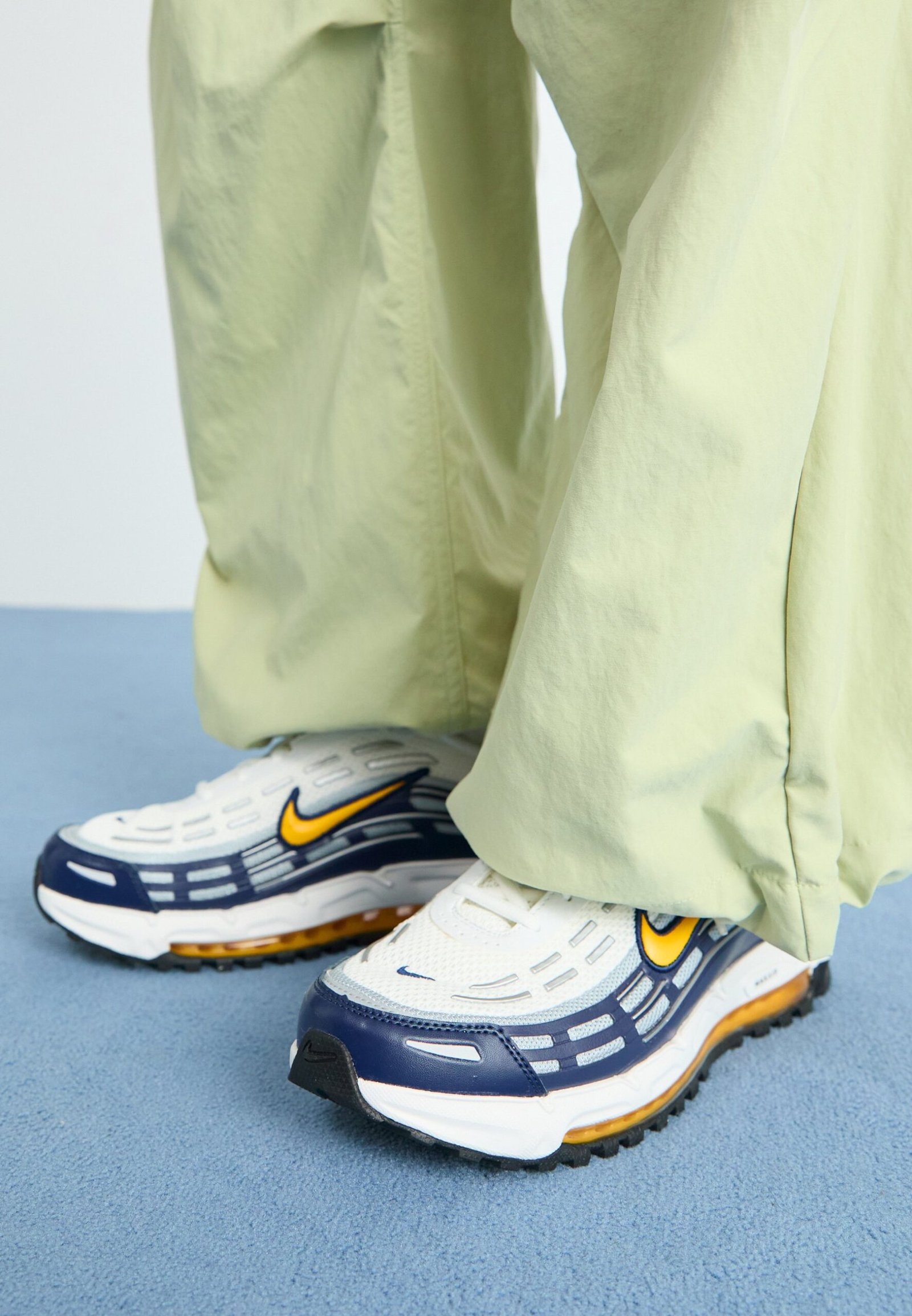 AIR MAX TL 2.5 UNISEX - Baskets basses - white/varsity maize/midnight navy/wolf grey/black – Image 4