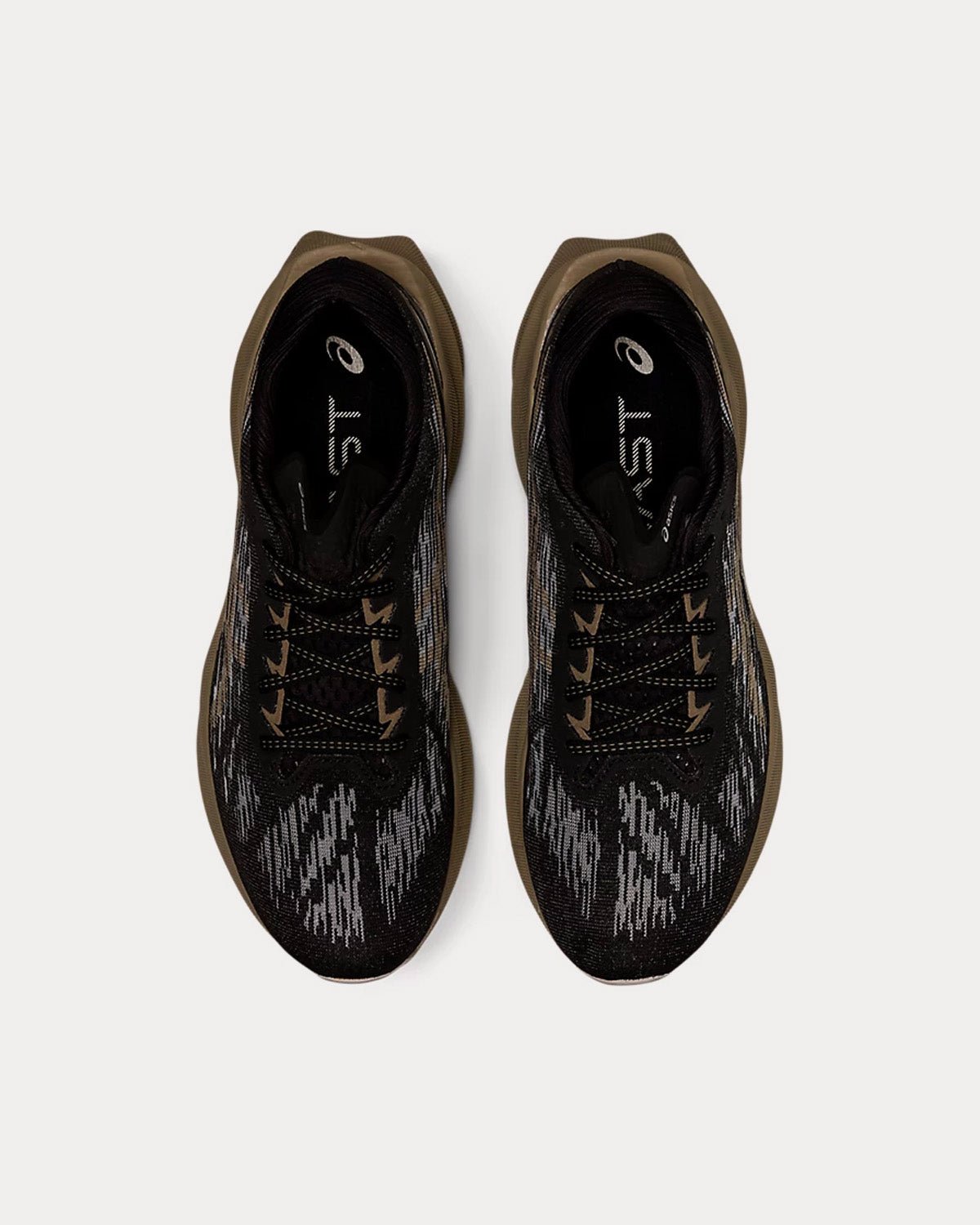 NOVABLAST 3 Black / Mink Running Shoes – Image 2