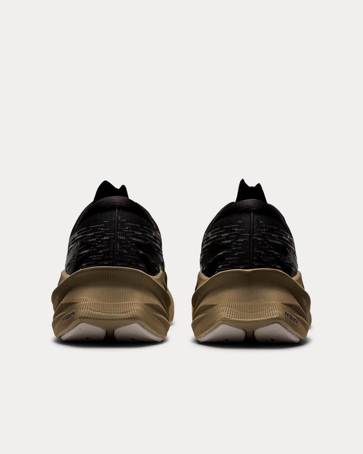 NOVABLAST 3 Black / Mink Running Shoes – Image 4