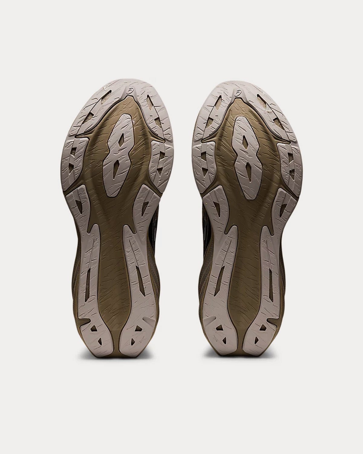 NOVABLAST 3 Black / Mink Running Shoes – Image 5