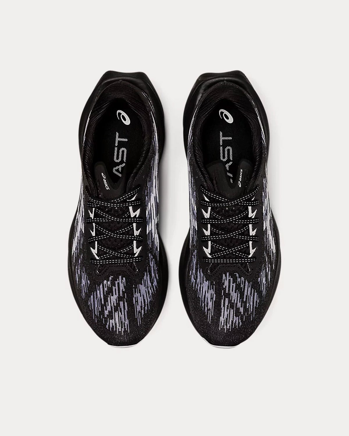 NOVABLAST 3 Black / White Running Shoes – Image 2