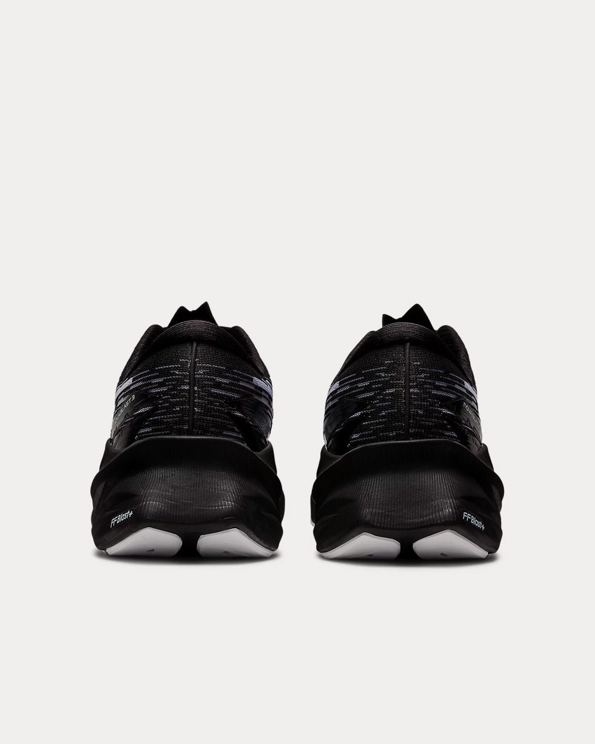 NOVABLAST 3 Black / White Running Shoes – Image 4