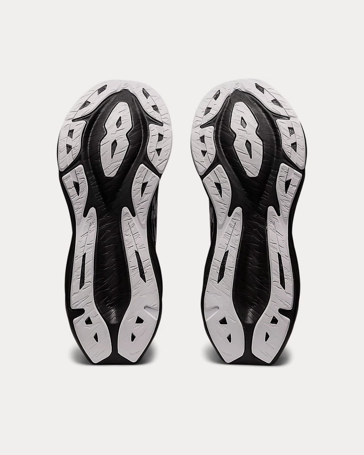 NOVABLAST 3 Black / White Running Shoes – Image 5