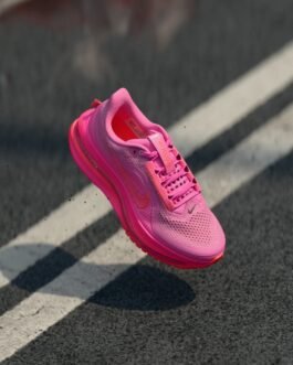 PEGASUS PREMIUM - Chaussures de running sur route - playful pink/bright crimson/hyper pink/metallic silver-coloured