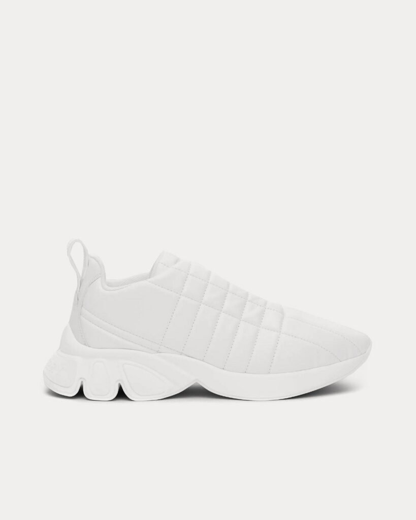 Baskets basses classiques blanches en cuir matelassé Burberry