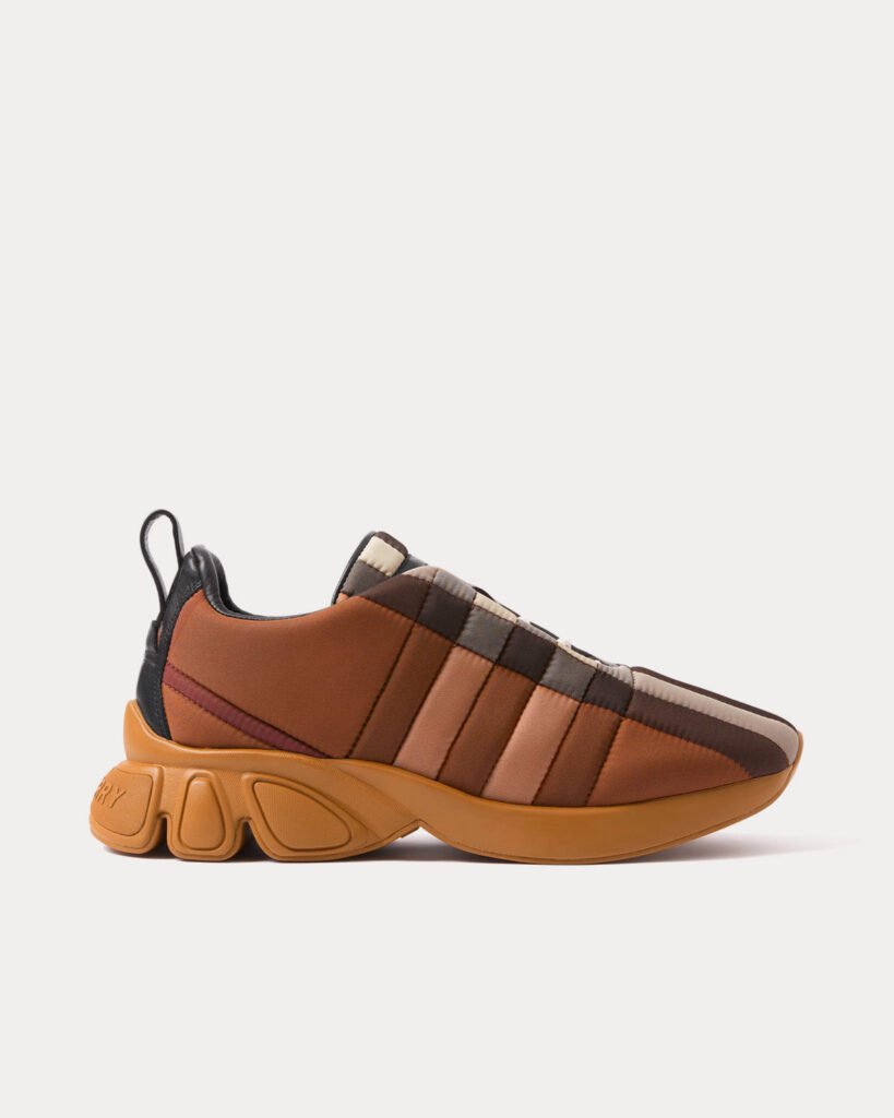 Baskets Burberry Classic matelassées en nylon et cuir marron bouleau foncé