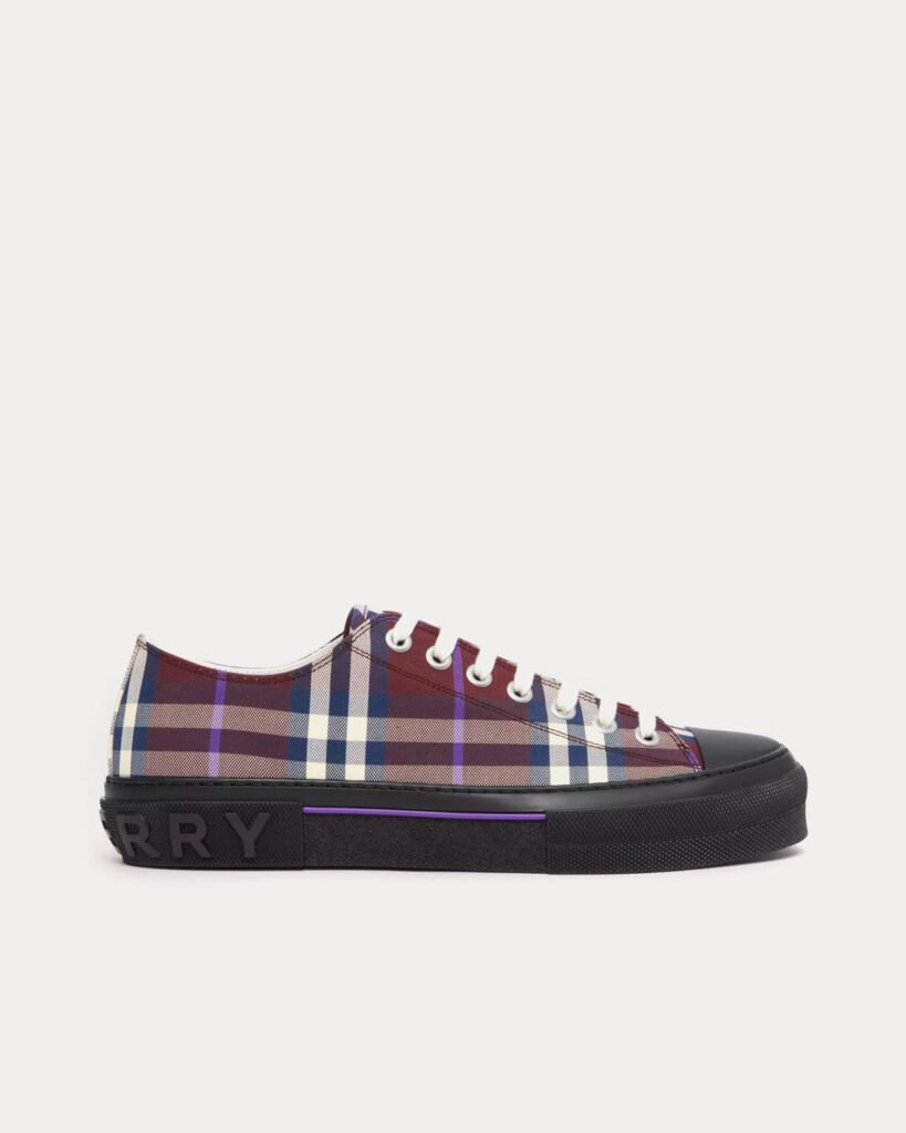 Baskets basses Burberry en coton à carreaux bordeaux foncé