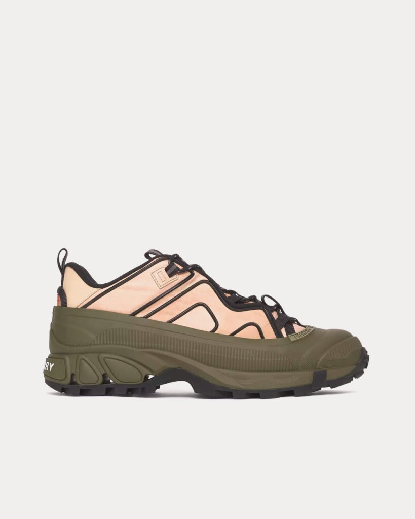 Baskets basses Burberry Arthur Check et beige/kaki technique