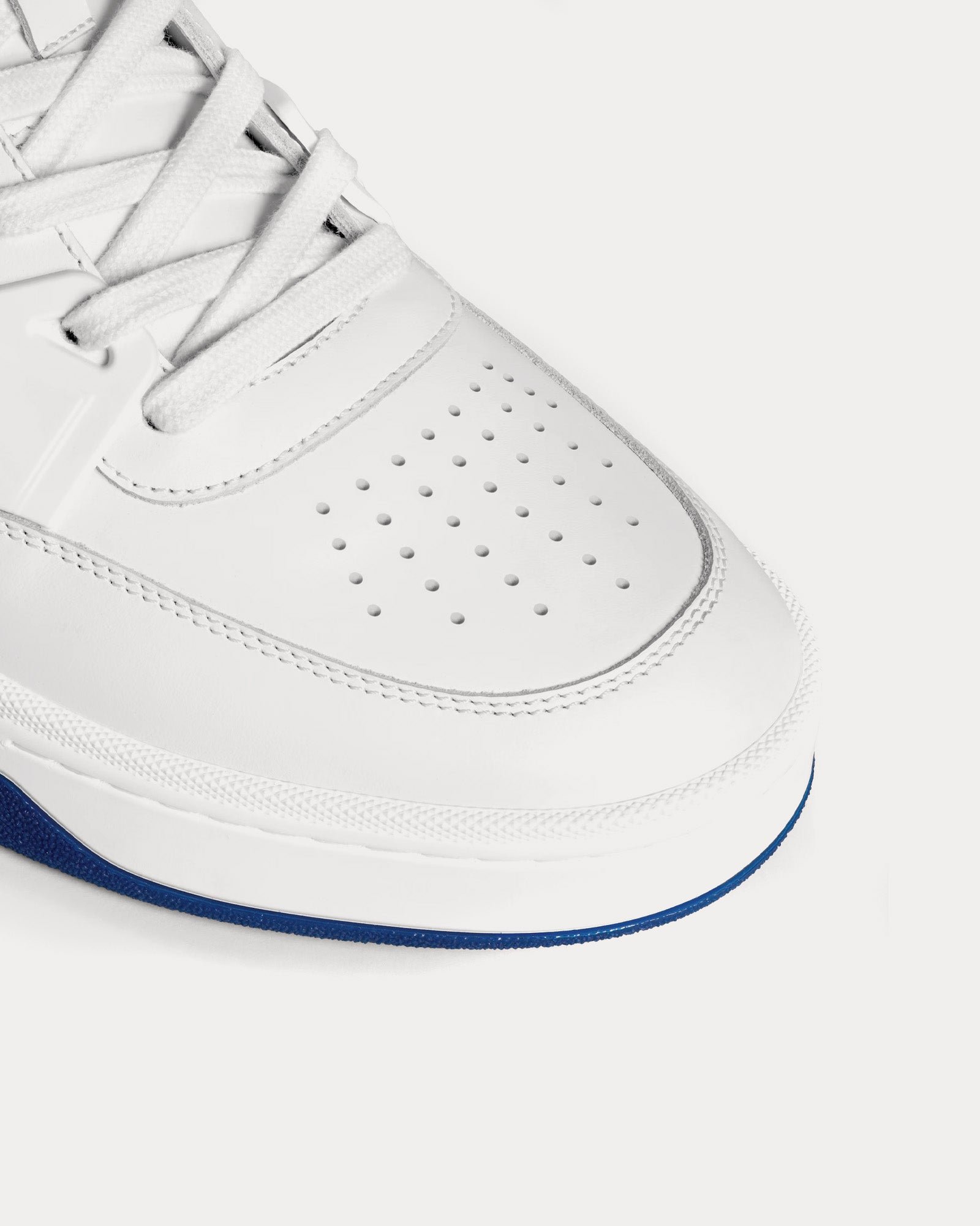 Baskets basses Céline CT-09 en cuir de veau et mesh blanc optique / bleu marine – Image 4