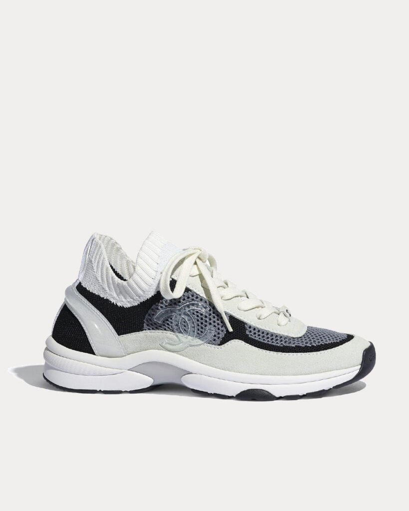 Baskets basses Chanel blanches et noires