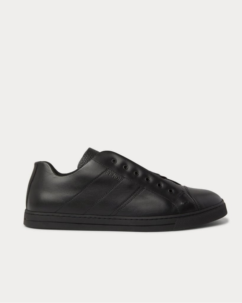 Baskets basses Fendi en cuir lisse et pleine fleur noires