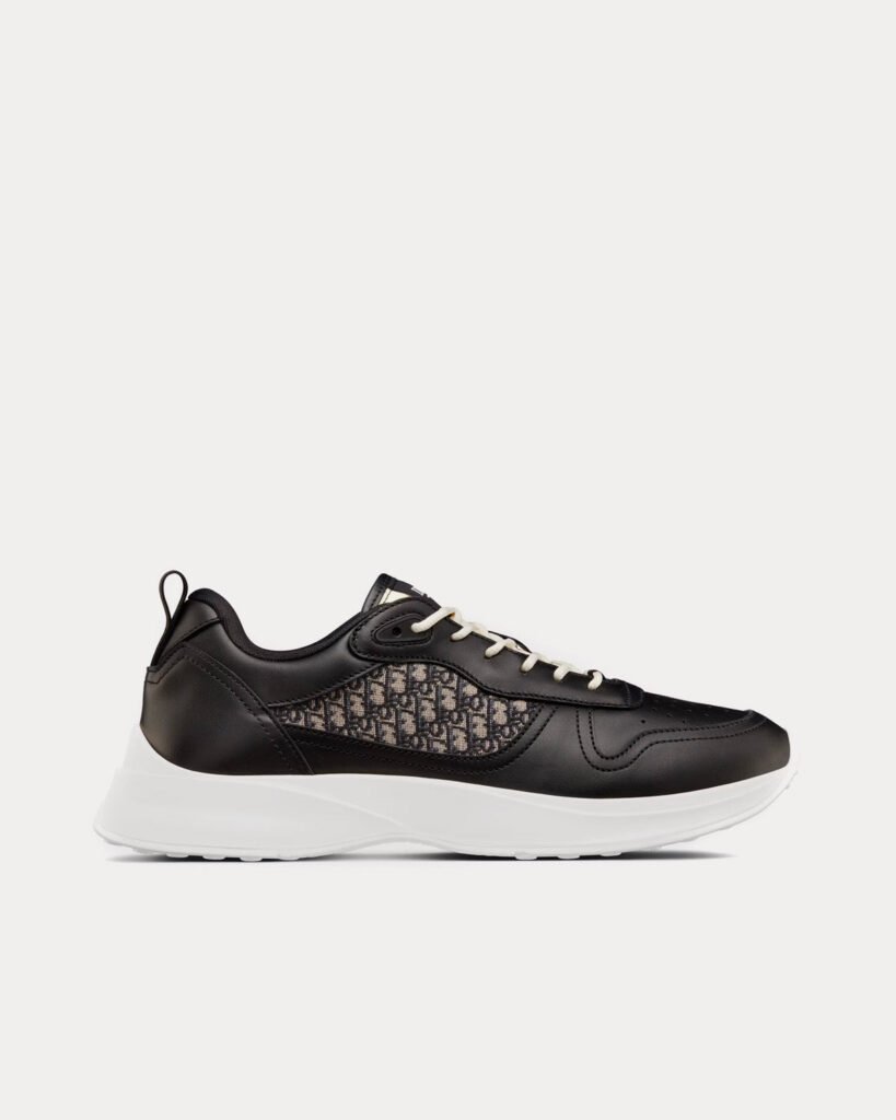 Baskets basses Dior B25 en cuir de veau lisse noir et jacquard Dior Oblique beige et noir