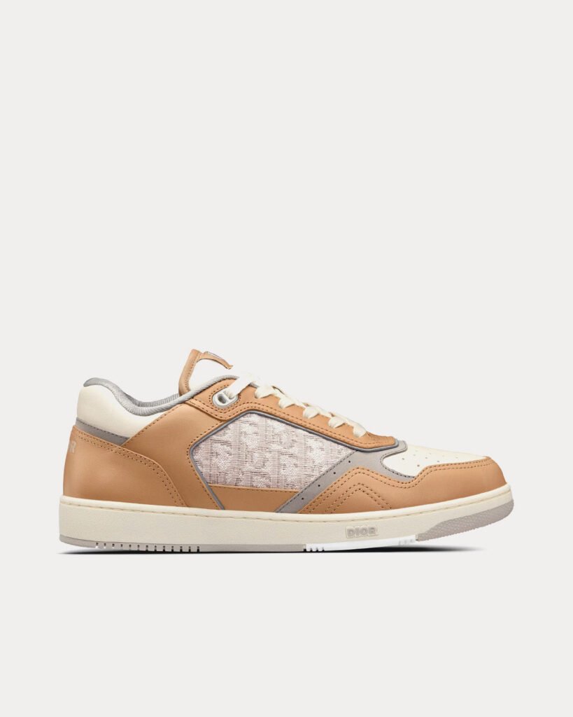 Baskets basses Dior B27 en cuir de veau lisse beige et crème avec jacquard Dior Oblique crème