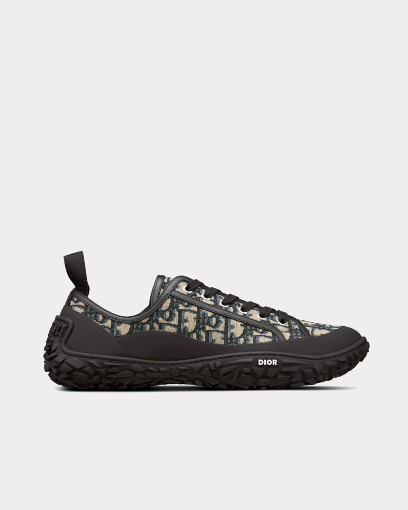 Baskets basses Dior B28 beiges et noires en jacquard Dior Oblique et caoutchouc noir