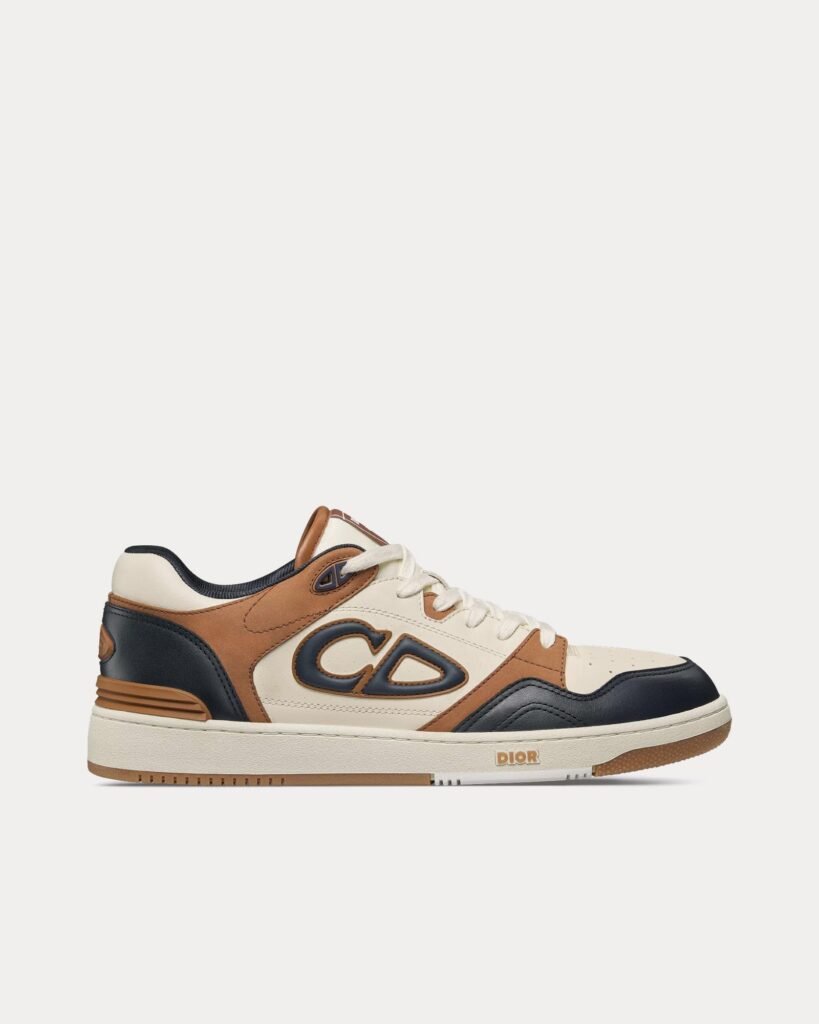 Baskets basses Dior B57 en cuir de veau lisse bleu marine et crème avec daim marron