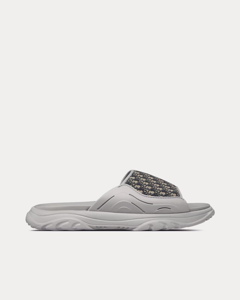 Claquettes Dior H-Town en caoutchouc gris avec jacquard Dior Oblique beige et noir