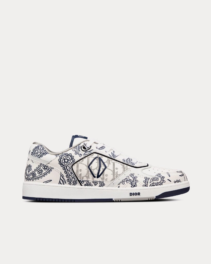 Baskets basses Dior B27 en cuir de veau lisse blanc avec motif cachemire CD bleu marine et cuir Dior Oblique Galaxy blanc