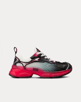 Baskets basses Dior Vibe en maille blanche et cuir de veau noir avec caoutchouc framboise