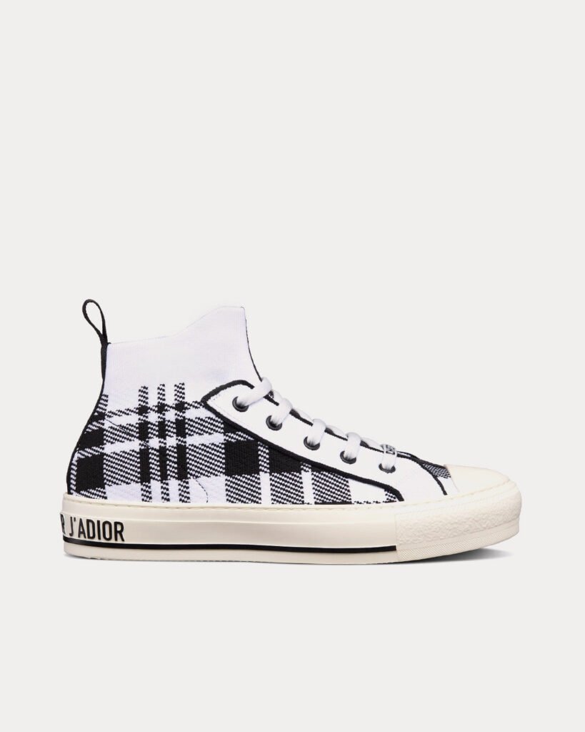 Baskets montantes en maille technique Dior Walk'n'Dior noires et blanches Check'n'Dior