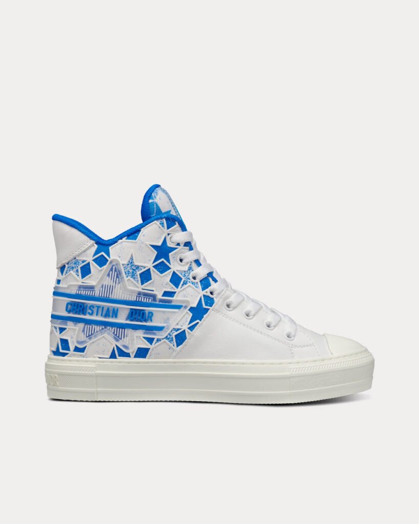 Baskets montantes Dior Walk'n'Dior Star en cuir de veau et tissu technique bleu vif et blanc avec motif Dior Étoile