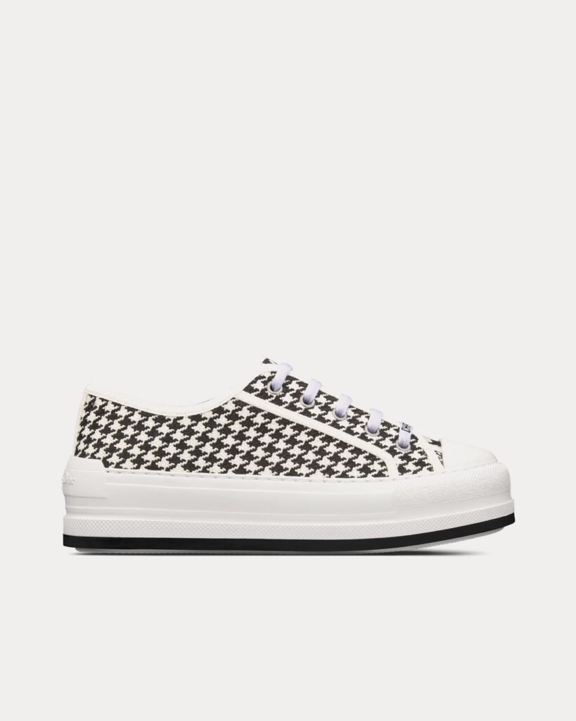 Baskets basses Dior Walk'n'Dior Platform en coton brodé pied-de-poule noir et blanc