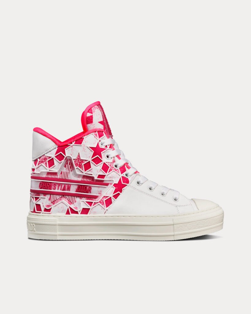 Baskets montantes Dior Walk'n'Dior Star en cuir de veau et tissu technique rose vif et blanc avec motif Dior Étoile