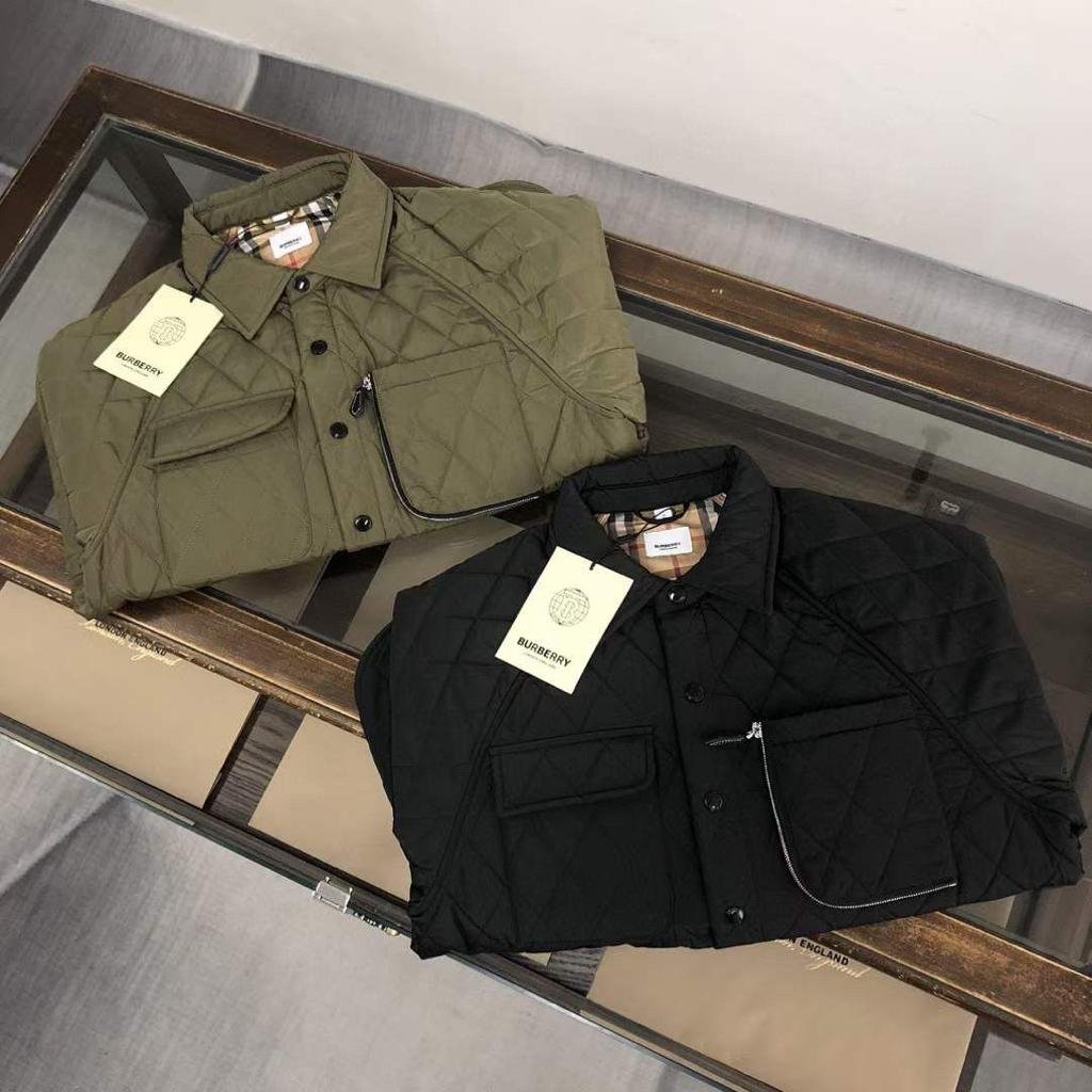 Veste de luxe à col boutonné sur le devant