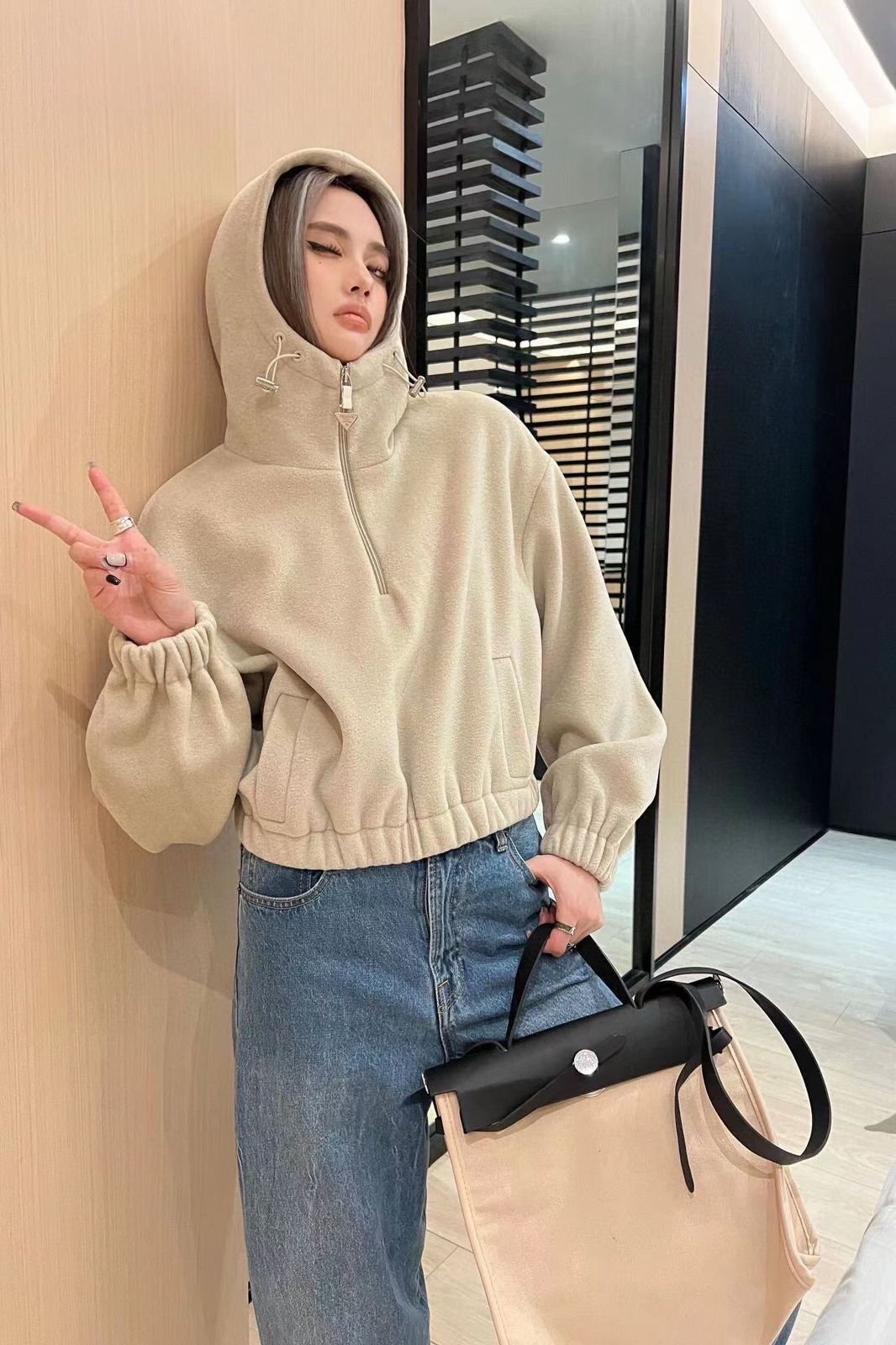 PRADA Fermeture éclair sur le devant Épaules basses Bordure courte Dentelle Polaire