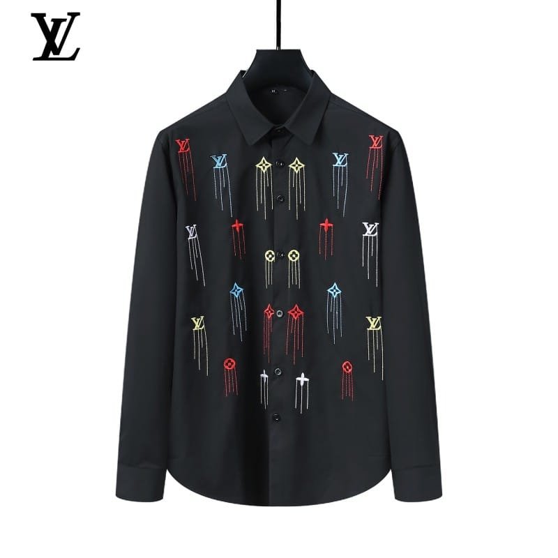 LOUIS VUITTON || Chemise col V, logo brodé, motif imprimé / NOIR