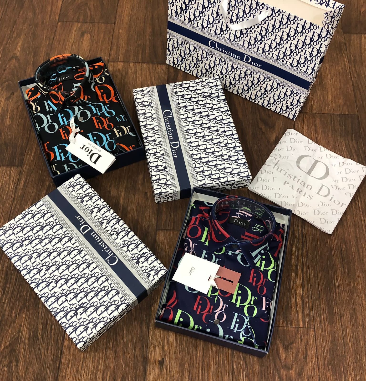 CHRISTIAN DIOR || Chemise imprimée logo monogramme Dior coloré