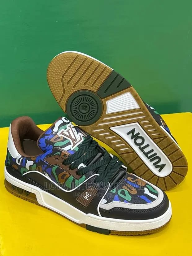 BASKETS HAUT DE GAMME DISPONIBLES POUR HOMMES