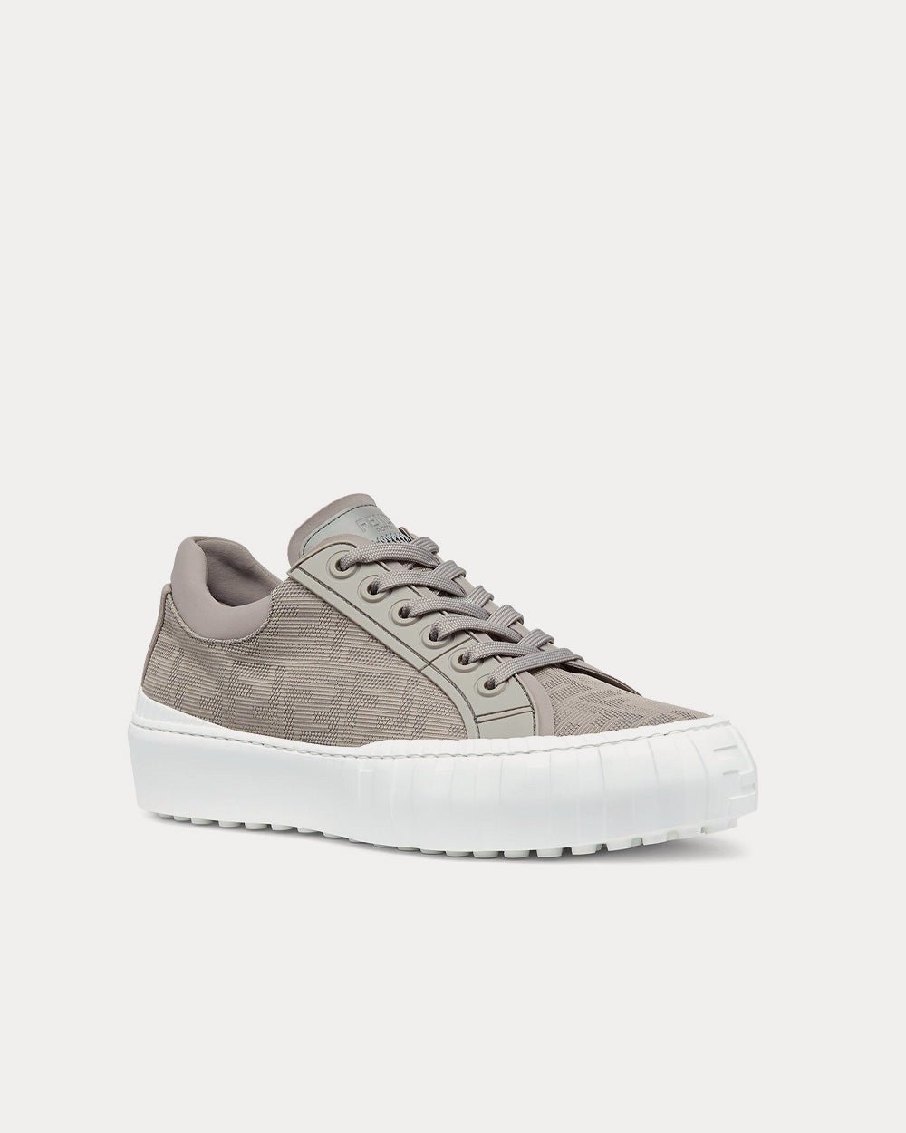 Baskets basses Fendi Force en tissu gris