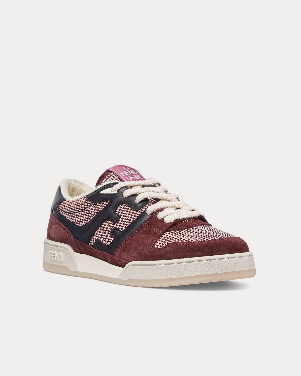 Baskets basses Fendi Match en daim bordeaux – Image 3