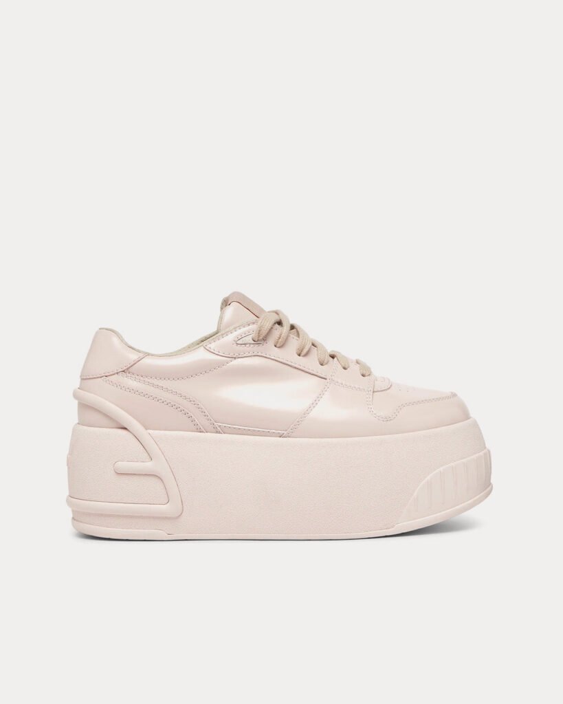 Baskets basses en cuir beige clair Fendi Fashion Show